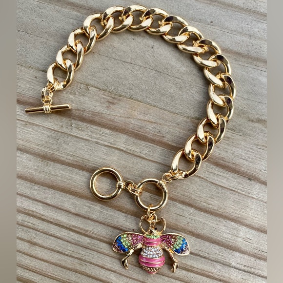 Gold Cuban link rhinestone bee charm bracelet - Picture 4 of 5